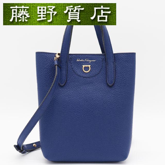 FERRAGAMO（フェラガモ） ガンチーニ ミニハンドバッグ レザー 青