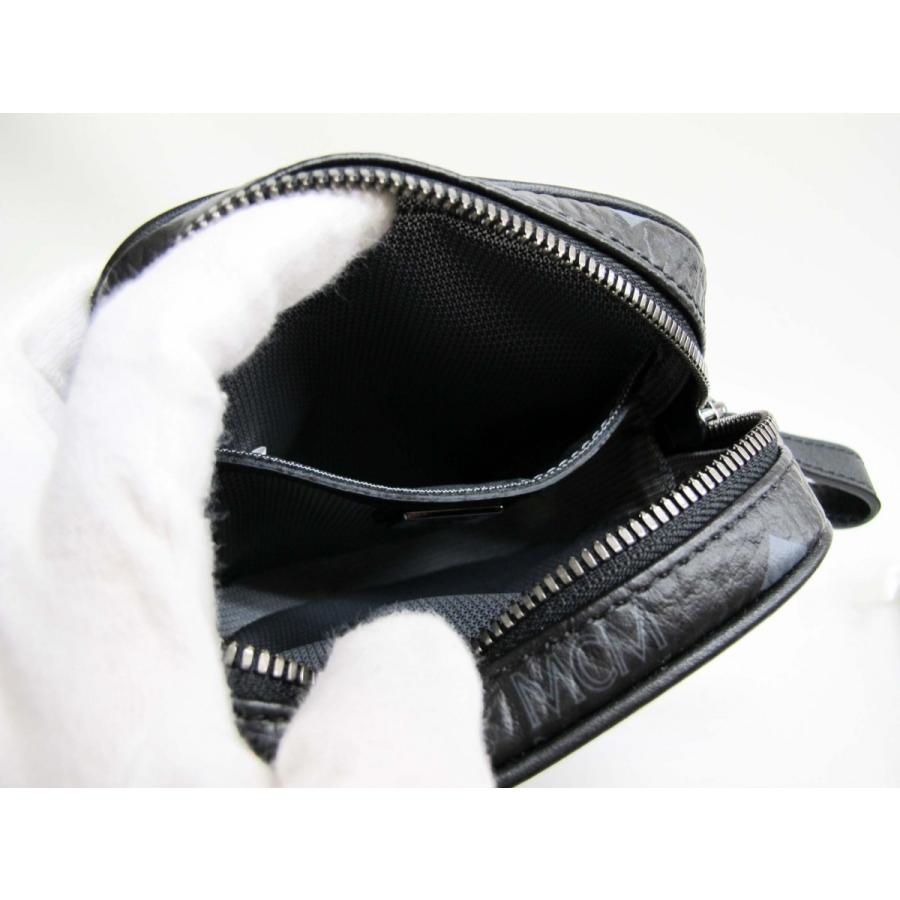 MCM（エムシーエム） 斜め掛けショルダーバッグ PVC 黒 BK001 8326