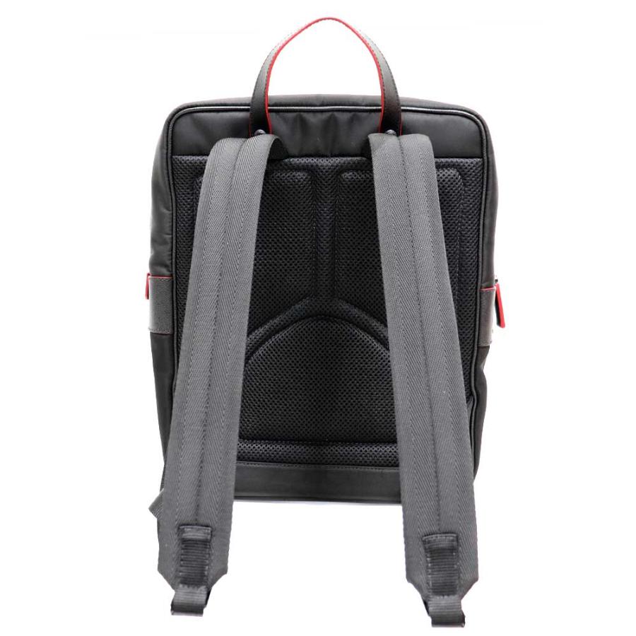 PRADA (未使用品)プラダ リュック バックパック 黒 ナイロン PRADA (未使用品)プラダ リュック バックパック 黒 ナイロン