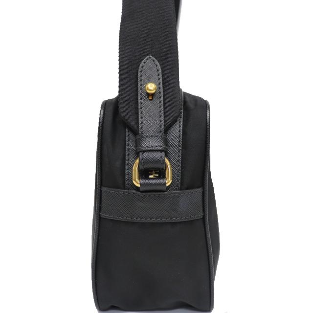 PRADA (美品)プラダ ナイロン ショルダー バック 斜め掛け 黒 PRADA (美品)プラダ ナイロン ショルダー バック 斜め掛け 黒