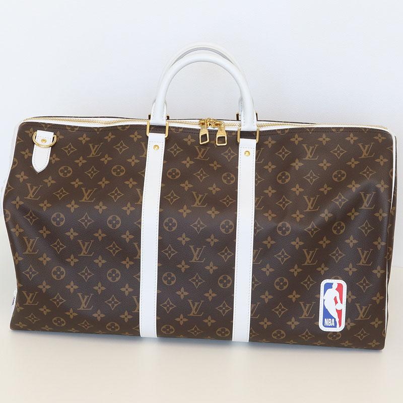 LOUIS VUITTON 未使用品！ ルイ ヴィトン モノグラム LV×NBA キーポル 
