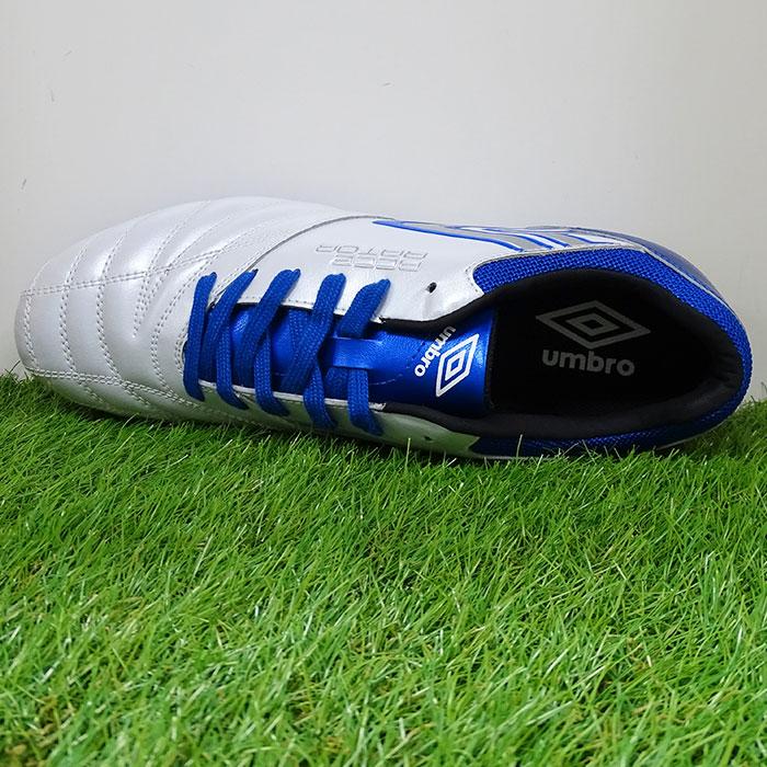 Umbro アクセレイター Pro サッカーシューズ ホワイト/ブルー umbro アンブロ アクセレイター プロ(ホワイト×ネイビー) USA7709WNB