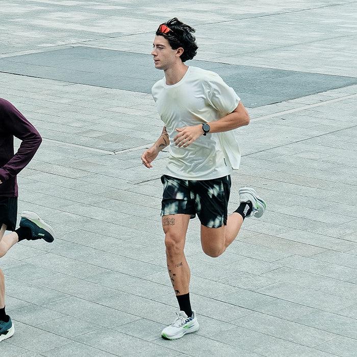 ブルックス BROOKS メンズ ダッシュ ショート プリンテッド Dash Short Printed ショーツ ランニングパンツ BAM5800 B/MLTカラー メール便利用可 爆買の画像