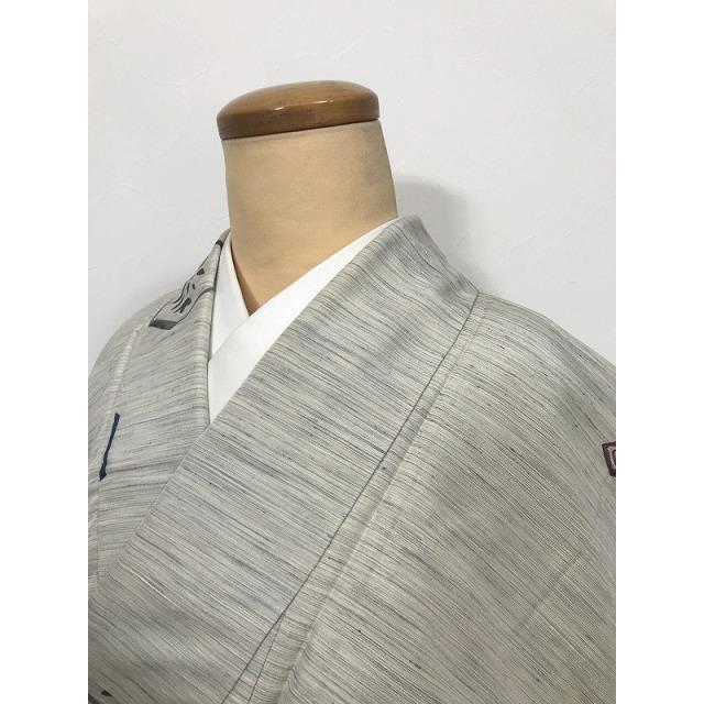 美品 白地に亀甲模様 紬の着物 単衣着物 白紬 亀甲柄 - メルカリ