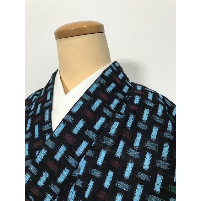中古 Sサイズ 綿 木綿 絣 黒地に網代文様 単衣着物 あすつく シーズン