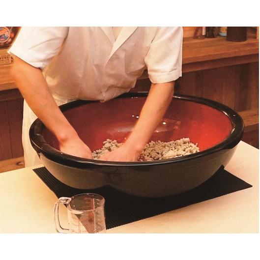 蕎麦打ち道具 尺4厚口新こね鉢内朱天黒 f8-652-13 : 料理道具の