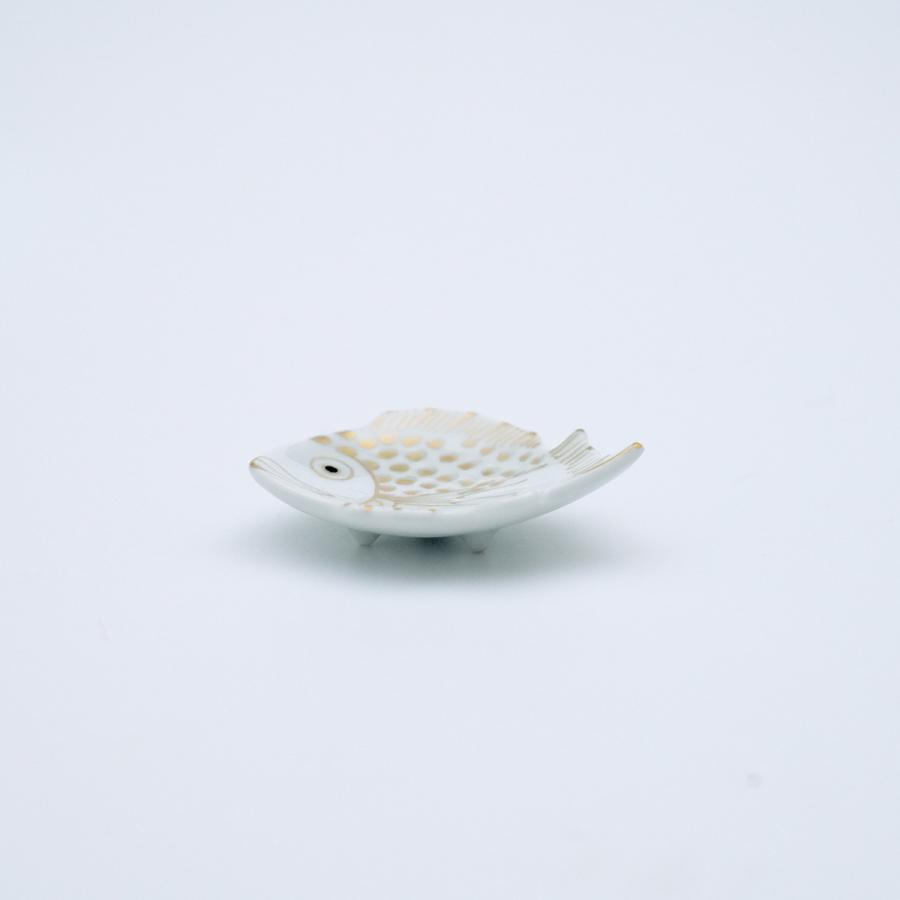 有田焼 小皿 白磁金彩鯛型6cm豆皿 【福珠窯（有田焼窯元）】 : 福珠窯