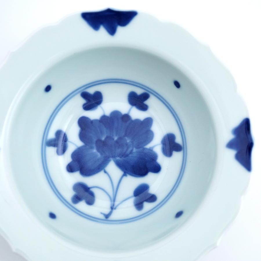 有田焼 取り鉢 染付伊万里牡丹紋13cm輪花小鉢【福珠窯（有田焼窯元