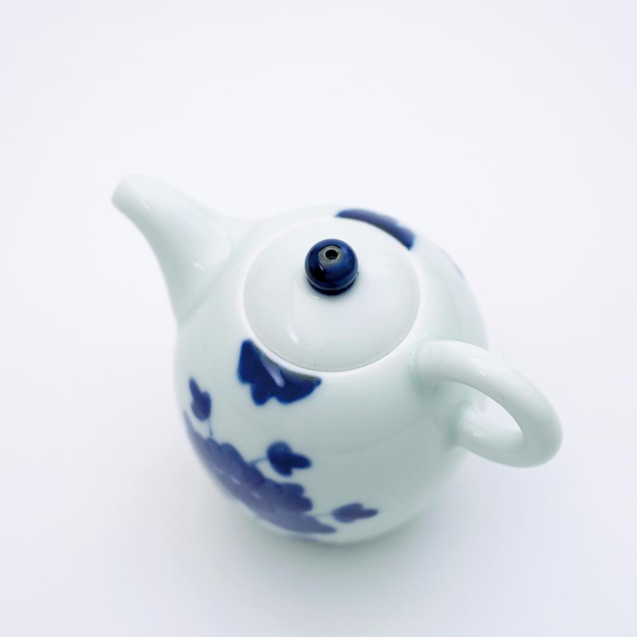 有田焼 茶器 染付伊万里牡丹紋 100mlポット（茶壺・ちゃふう）【福珠窯