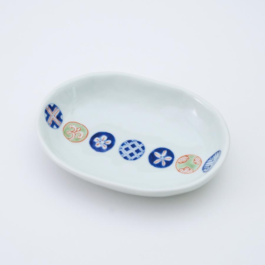 有田焼 オーバル皿 染錦丸紋つなぎ小判皿（中）【福珠窯（有田焼窯元