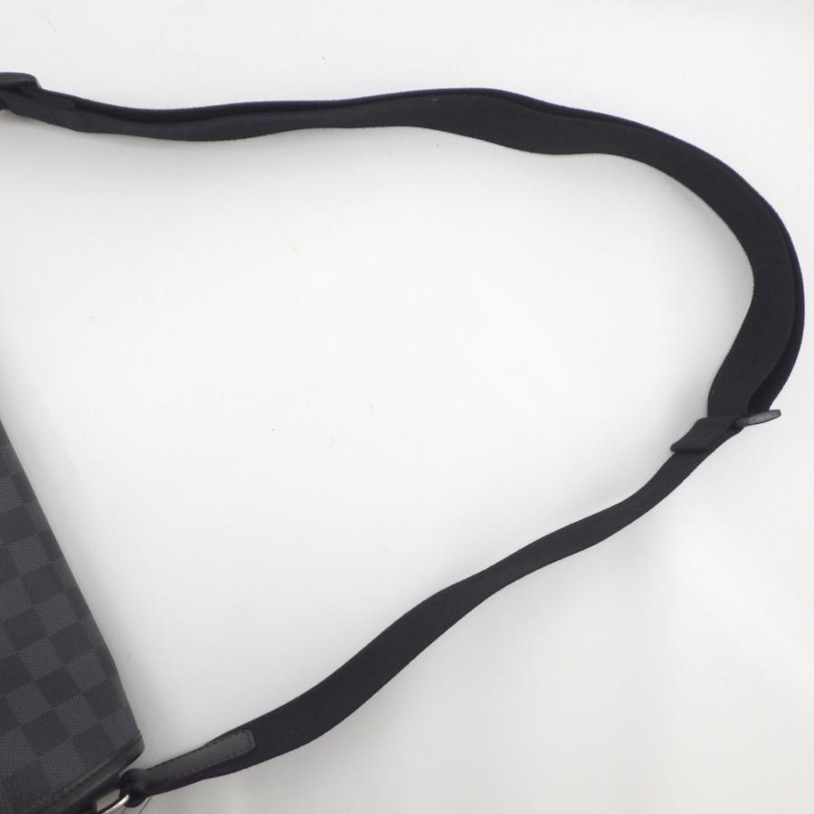 LOUIS VUITTON ルイ・ヴィトン ダミエ グラフィット ダニエル GM LOUIS VUITTON ルイ・ヴィトン ダミエ グラフィット ダニエル GM