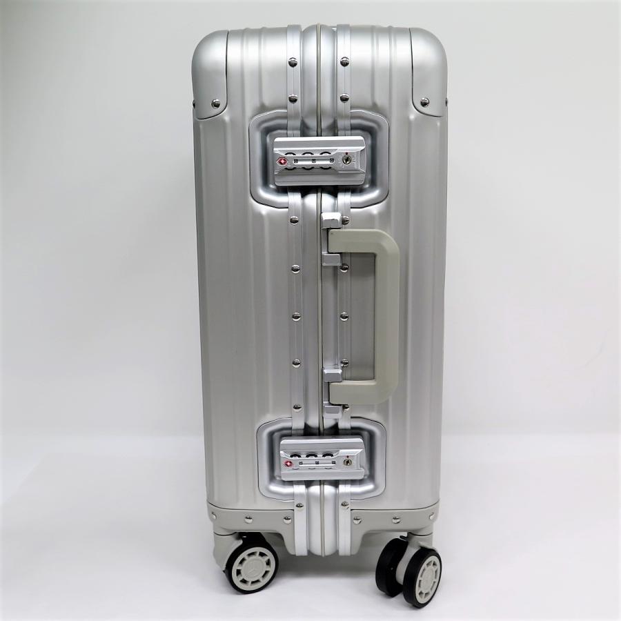 Mercedes Benz メルセデス・ベンツ 非売品 32L オリジナルアルミ Mercedes Benz メルセデス・ベンツ 非売品 32L オリジナルアルミ