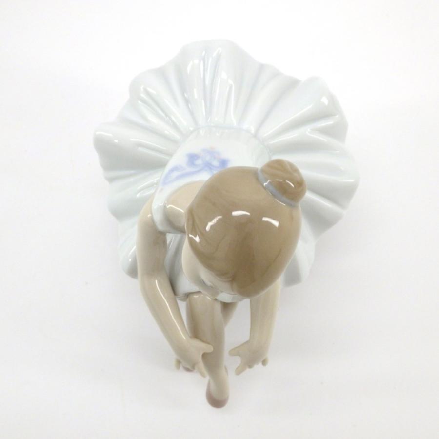 Lladro リヤドロ 8125「リトルバレリーナ(出番前)」 フィギュリン