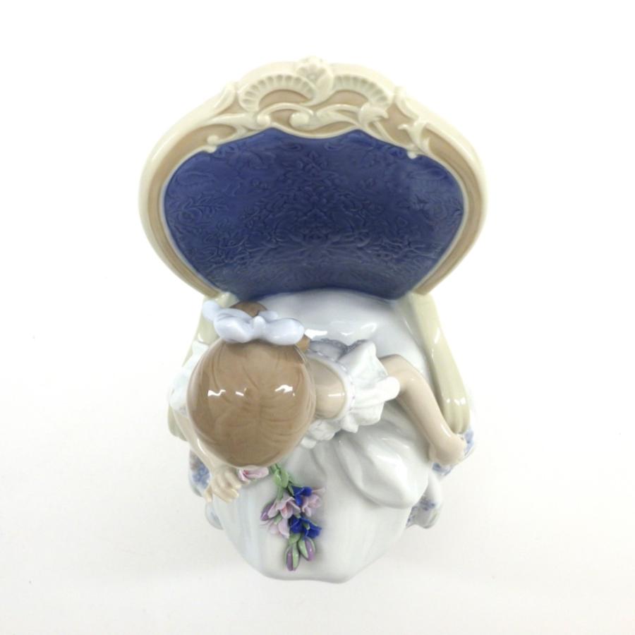 Lladro リヤドロ No.8395「おばあちゃまからのプレゼント」 箱付き