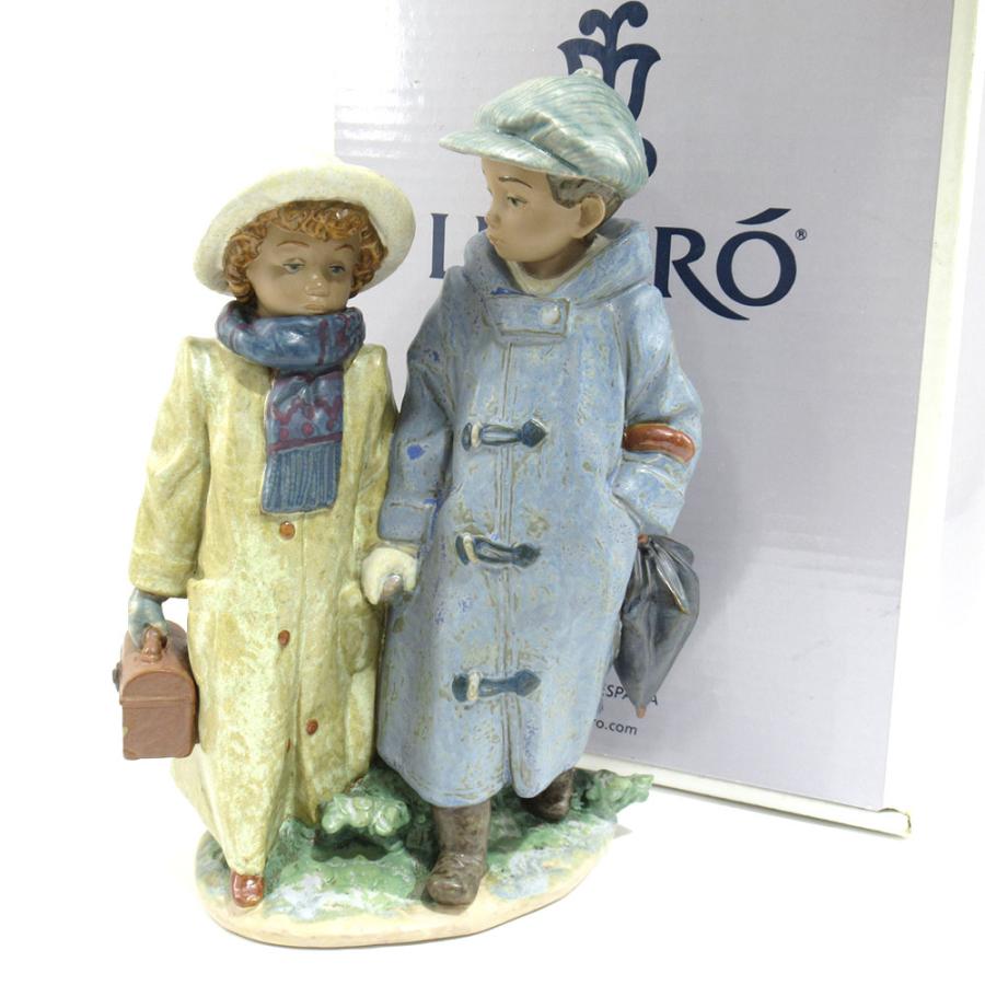 Lladro リヤドロ #2242 「寒い日の登校」 フィギュリン 箱付き 美品