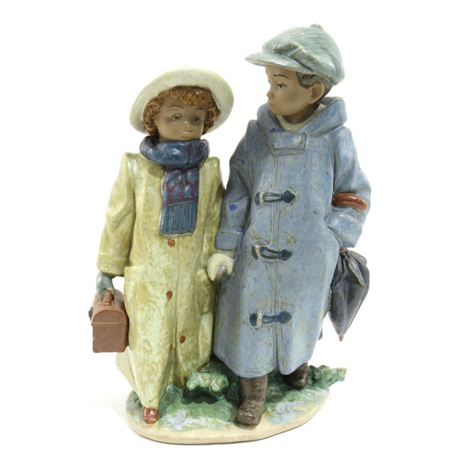 Lladro リヤドロ #2242 「寒い日の登校」 フィギュリン 箱付き 美品