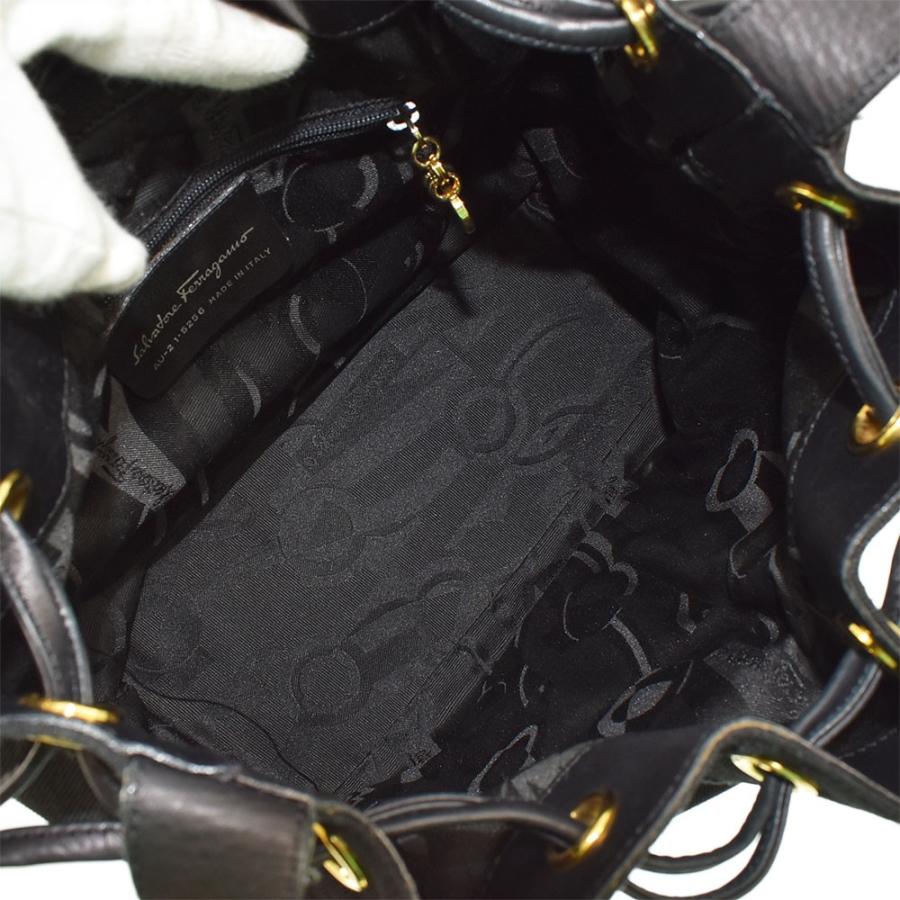 ✨レア美品✨フェラガモ　ショルダーバッグ　ヴァラ　ブラック×ゴールド金具レザー 5pc3575】サルヴァトーレフェラガモ ショルダーバッグ ヴァラ レザー