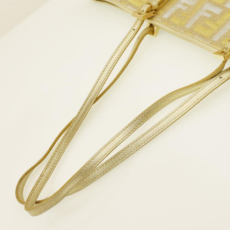 FENDI（フェンディ） トートバッグ ズッカ柄 ショルダーバッグ 8BH127