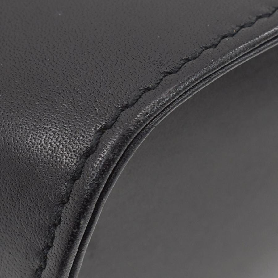 サルヴァトーレフェラガモ Salvatore Ferragamo ショルダーバッグ