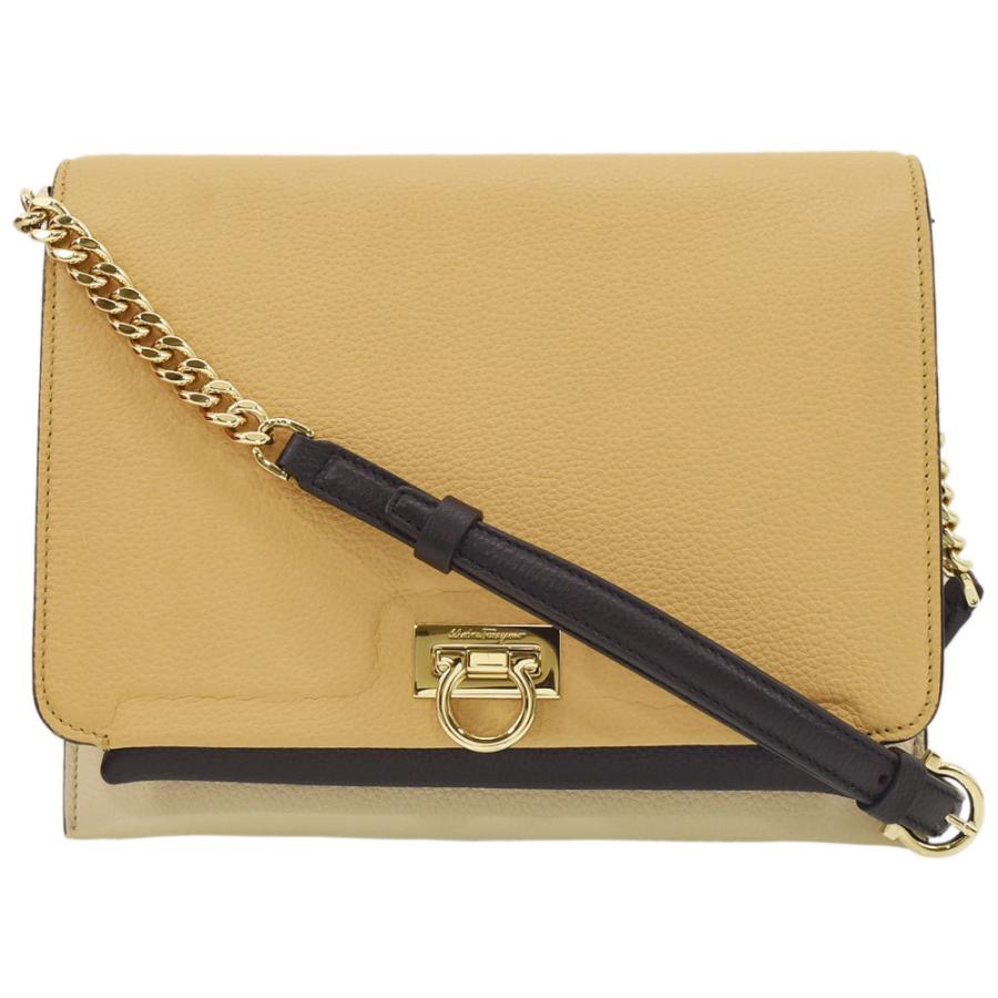 最終大幅値下げ❣️FERRAGAMO ガンチーニ トリフォリオ バケットバッグ 最終大幅値下げ❣️FERRAGAMO ガンチーニ トリフォリオ バケットバッグ