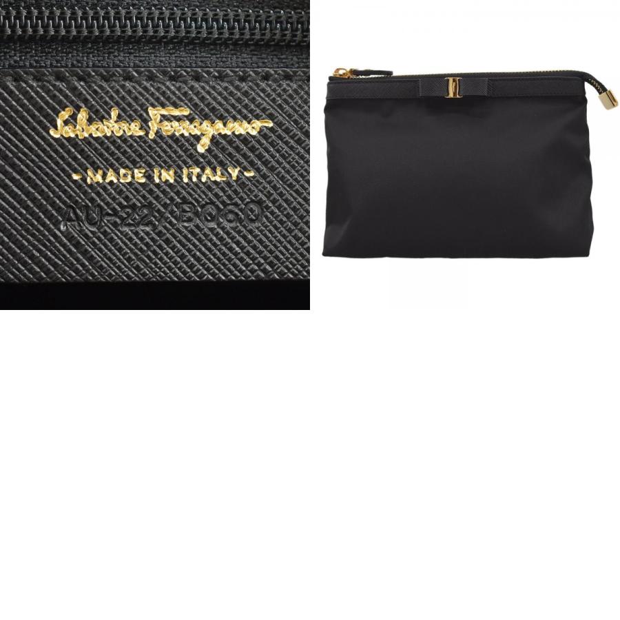 サルヴァトーレフェラガモ Salvatore Ferragamo ポーチ ヴァラリボン