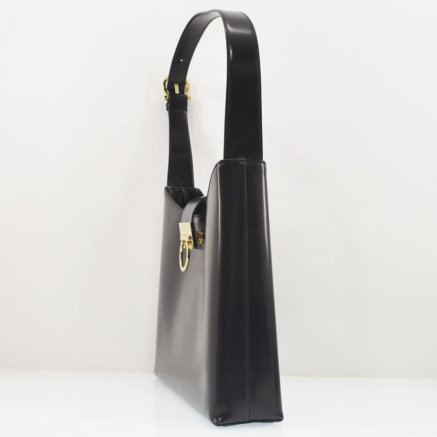 サルヴァトーレフェラガモ Salvatore Ferragamo ワンショルダーバッグ