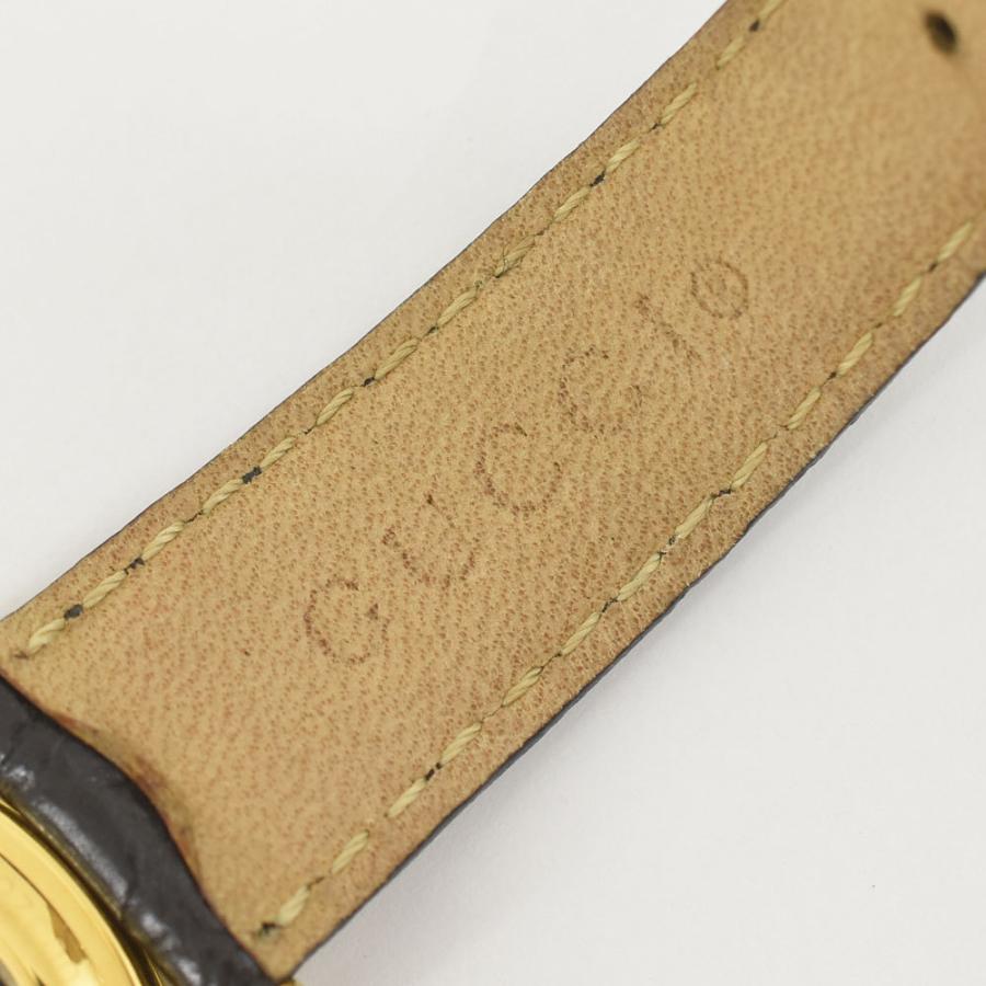 GUCCI グッチ 腕時計 7200M メンズウォッチ 時計 ホワイトローマン文字