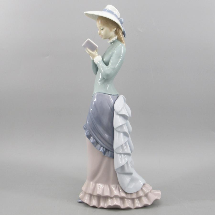 リヤドロ No.5000 「読書する貴婦人」箱付き Lladro/陶器 リヤドロ No.5000 「読書する貴婦人」箱付き Lladro/陶器