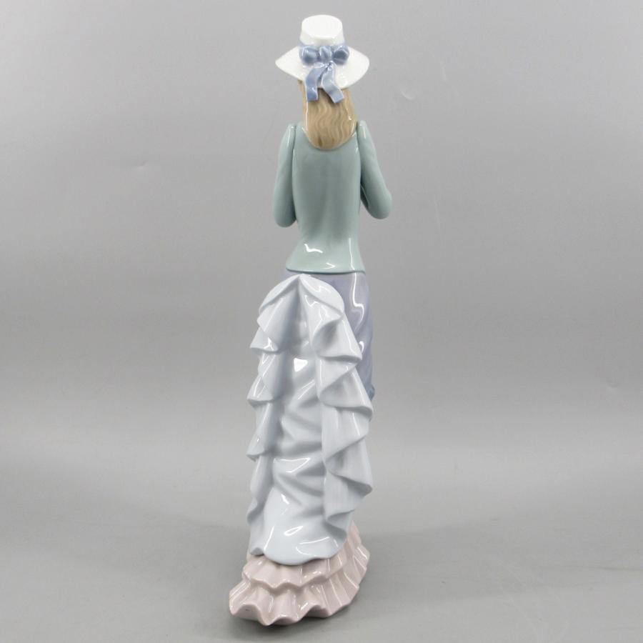 リヤドロ No.5000 「読書する貴婦人」箱付き Lladro/陶器 リヤドロ No.5000 「読書する貴婦人」箱付き Lladro/陶器