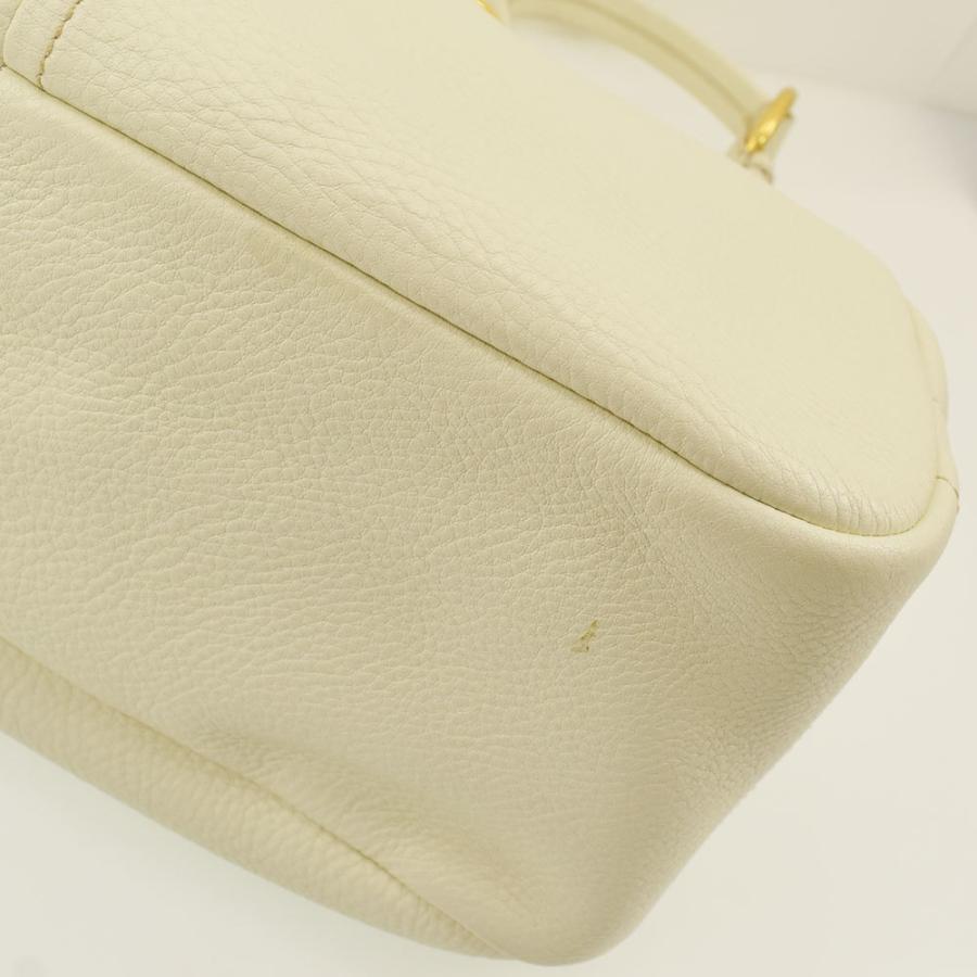 PRADA ショルダーバッグ レザー アイボリー系 ゴールド金具 PRADA（プラダ） ショルダーバッグ ワンショルダーバッグ レザー
