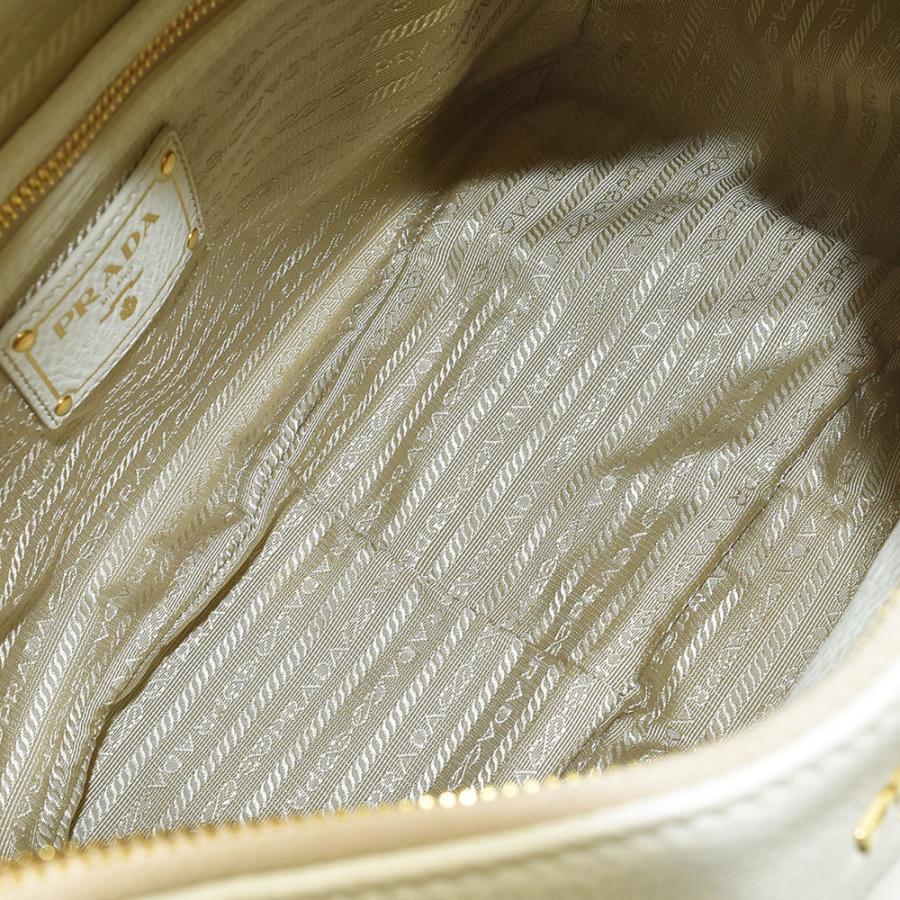 PRADA ショルダーバッグ レザー アイボリー系 ゴールド金具 PRADA（プラダ） ショルダーバッグ ワンショルダーバッグ レザー