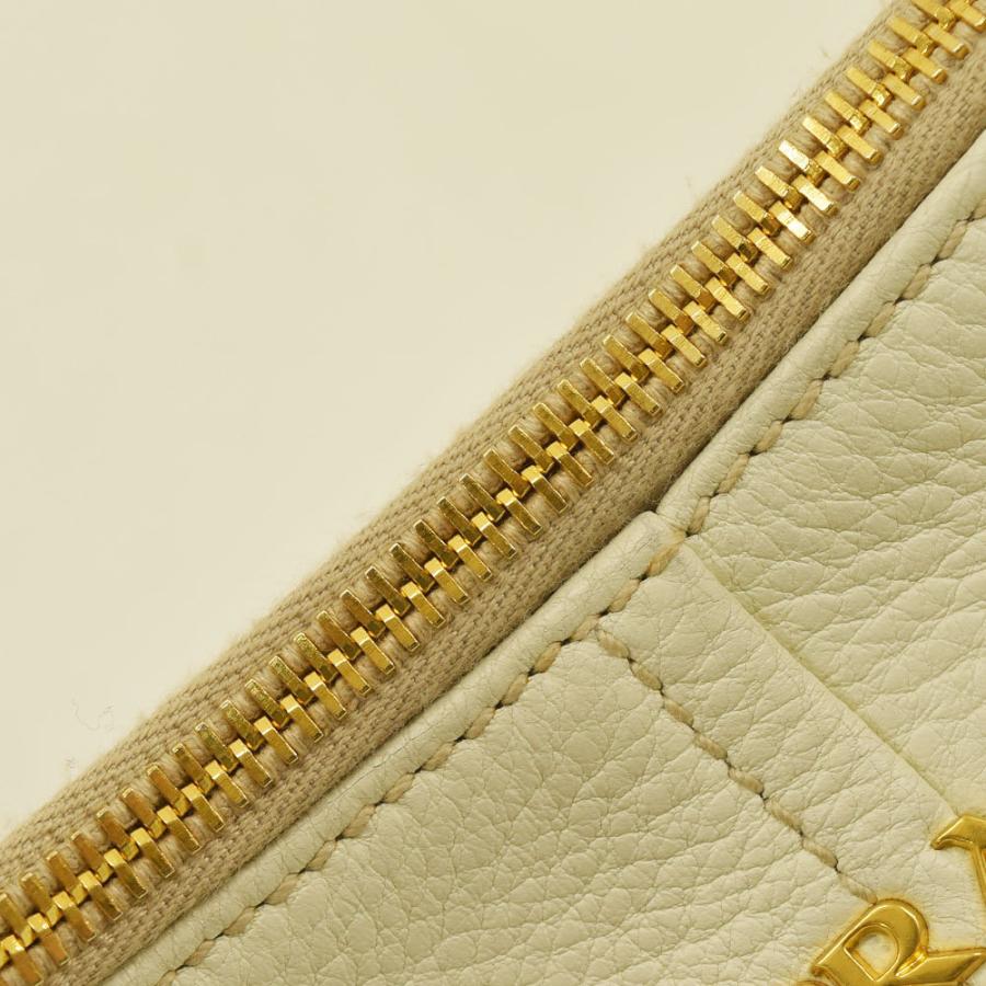 PRADA ショルダーバッグ レザー アイボリー系 ゴールド金具 PRADA（プラダ） ショルダーバッグ ワンショルダーバッグ レザー