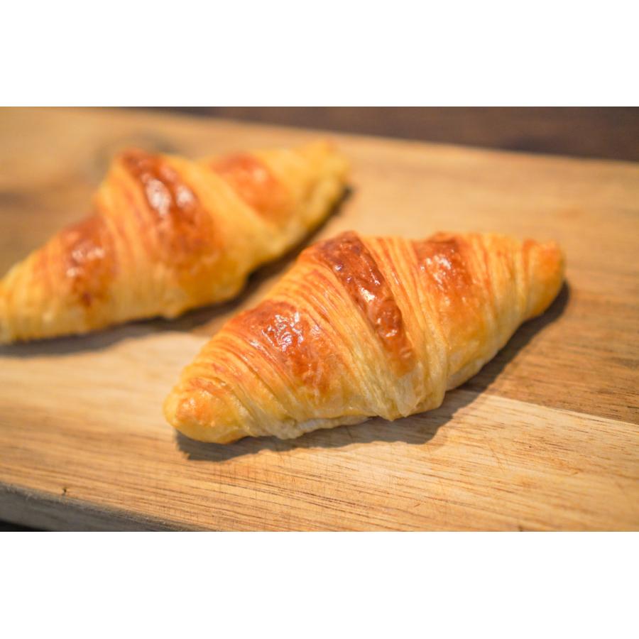 送料無料 冷凍クロワッサン 12個 高級 フランス産 約30ｇ 12個 冷凍生地 パン P フォアグラと鴨肉専門店の福食商店 通販 Yahoo ショッピング