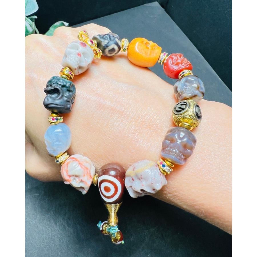 天然石スカル！力強く、守護・再生・引き寄せをテーマにしたブレスレット 天然石スカル！力強く、守護・再生・引き寄せをテーマにした