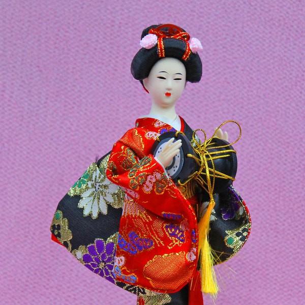 日本人形 (舞踊 舞妓 太鼓 512) 23センチ 日本のお土産 : 福和工芸
