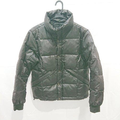 □ フィッチェ FICCE ダウン ハイネック ヌプシ 長袖 ジャケット  