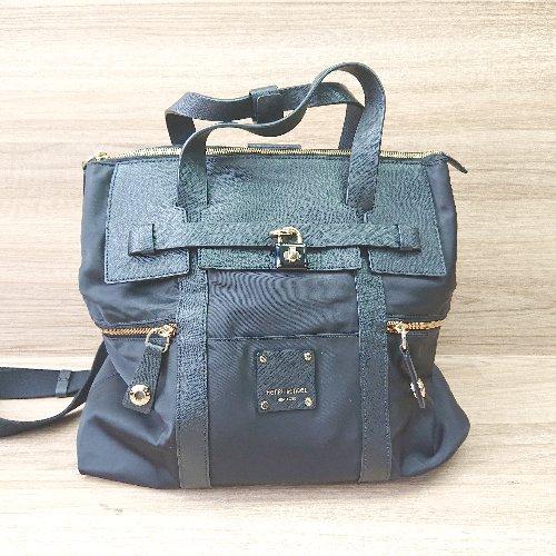 ◇ HENRI BENDEL ヘンリベンデル リュックサック ブラック系 