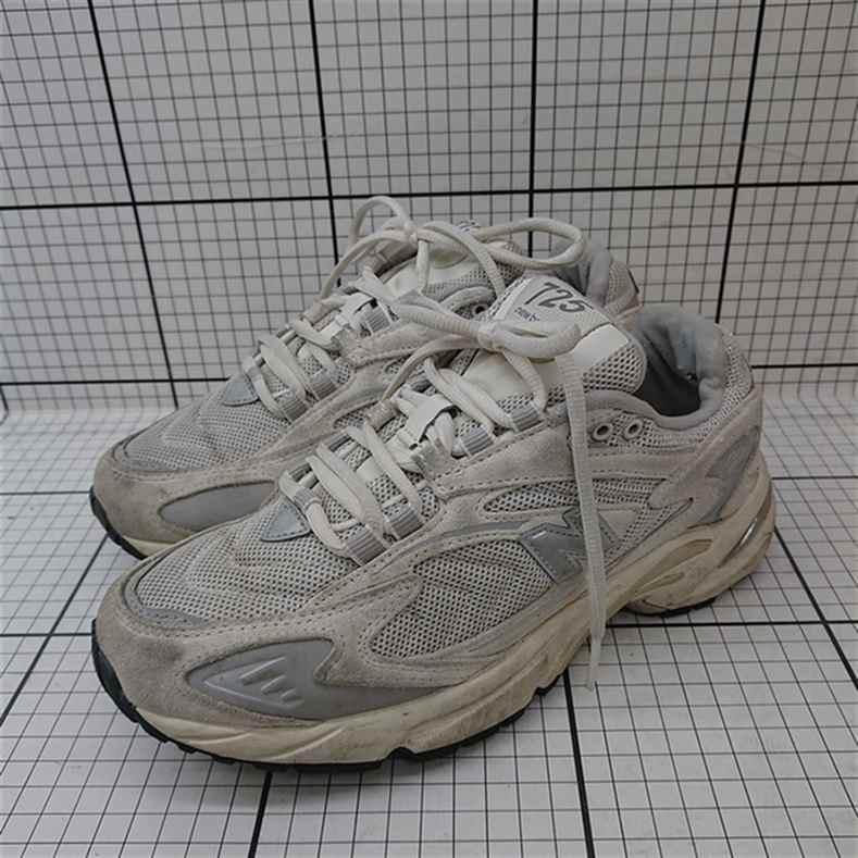 ◇ Θ ニューバランス New Balance ML725UF グレー系 スニーカー