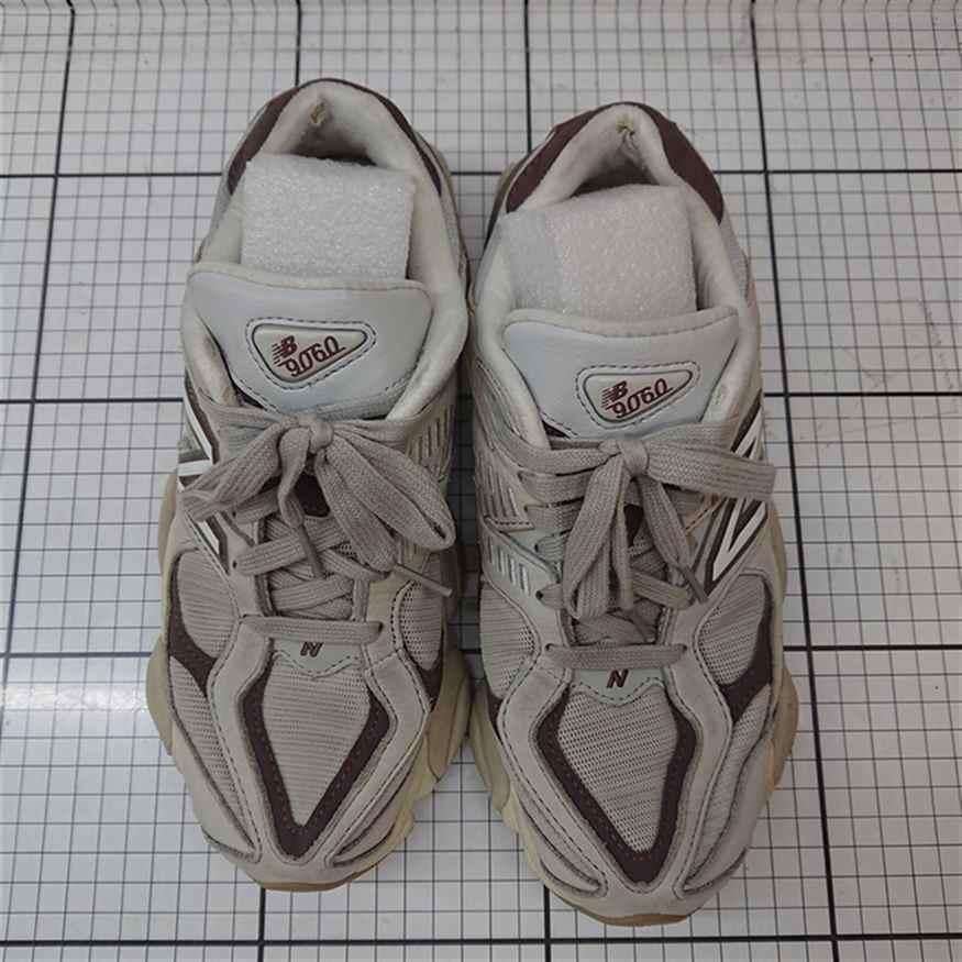 ◇ Θ ニューバランス New Balance U9060FNA スニーカー ベージュ系 