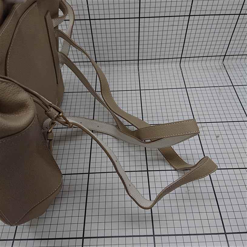 ◇ Θ エルベシャプリエ Herve Chapelier レザーリュック ベージュ系