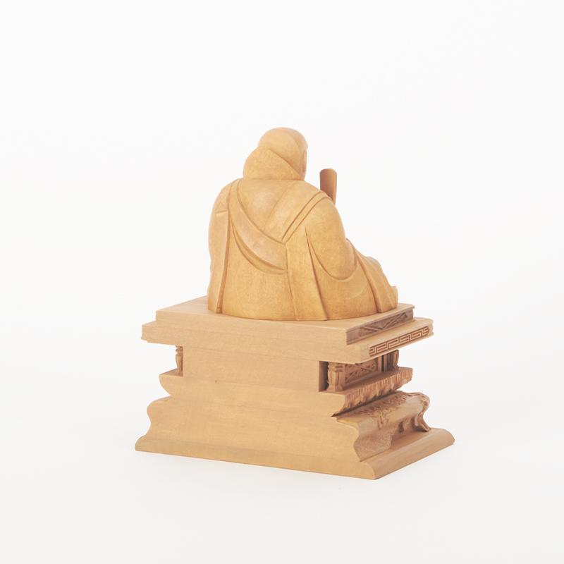 日蓮聖人坐像 2.5寸#080 金彩有り ◆白檀 木彫 仏像 日蓮聖人坐像 2.5寸#080 金彩有り ◇白檀 木彫 仏像 日蓮聖人坐像 2.5