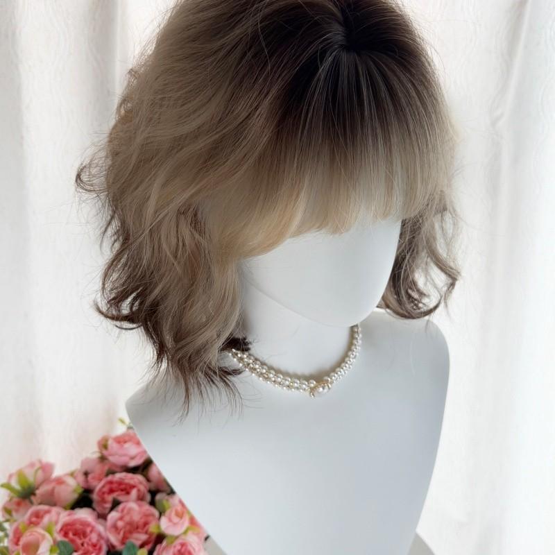 ウィッグ レディース フルウィッグ ストレートヘア 前髪あり ぱっつん前髪 コスプレ 仮装 レディース 個性的 パーティー イベント ロリータ ハロウィン |  | 01