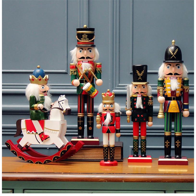 くるみ割り人形 置物 木製 兵士 人形 手作り 工芸品 洋風 部屋 雑貨