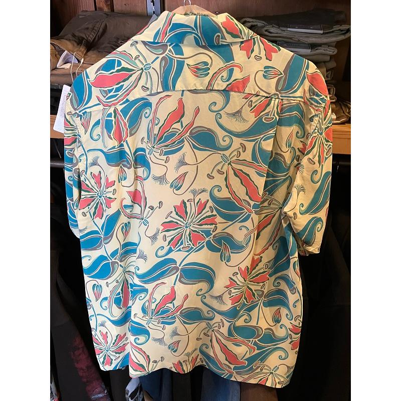 SUNSURF RAYON HAWAIIAN SHIRT “SPIDER LILY” |  | 02