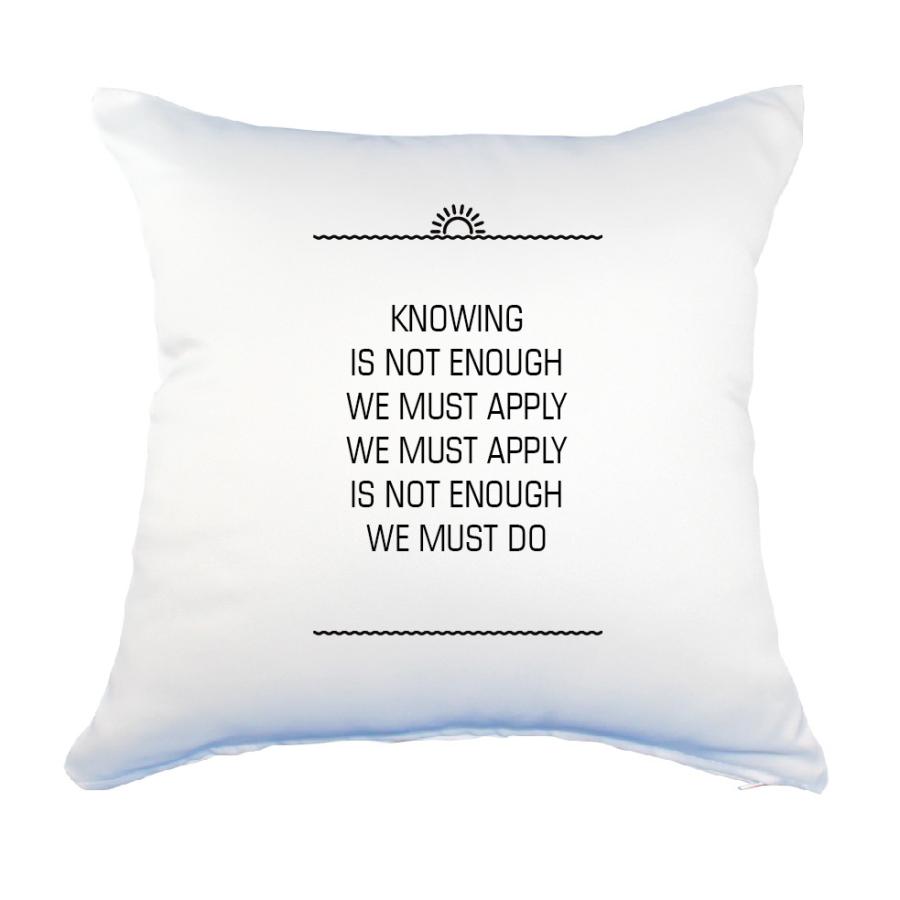 英語 名言 グッズ クッション Lサイズ Knowing Is Not Enough 11 サンライズ 45 45cm オリジナル おすすめ かっこいい 腰痛対策に E1715 オリジナルグッズ専門店ファンクリ 通販 Yahoo ショッピング