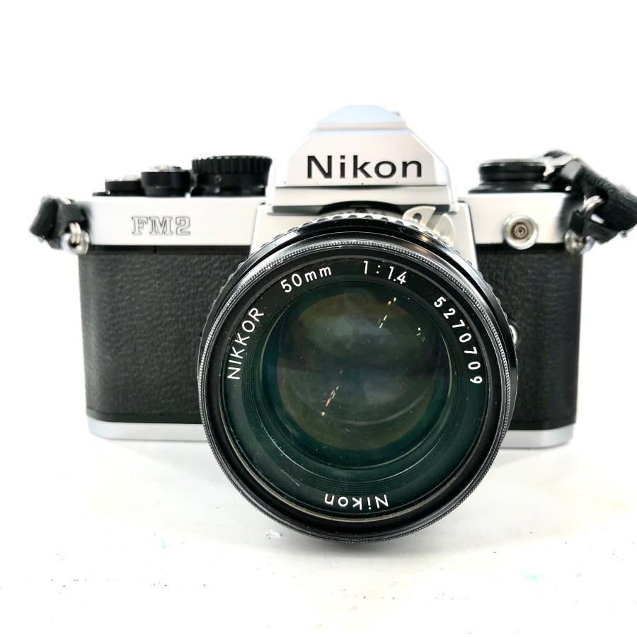 Nikon FM2 フィルムカメラ 50mmレンズ付き Nikon FM2 フィルム一眼レフカメラ 50mmレンズ付き