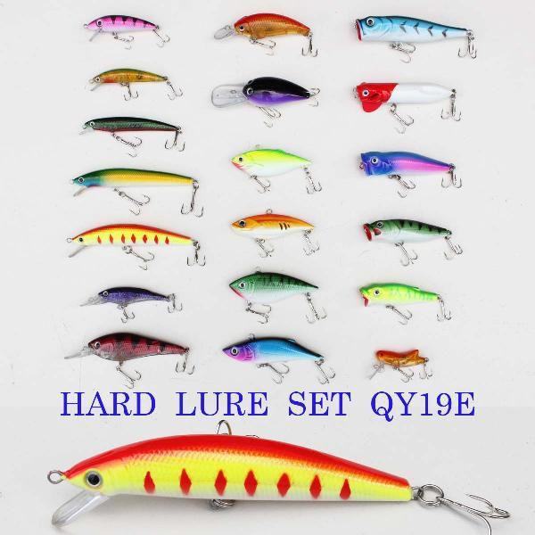 新入荷 ルアー フィッシング ハードルアー 19個 シャッド ミノー トップウォーター クランク バイブ各種有 12QY19E ルアーセット | 