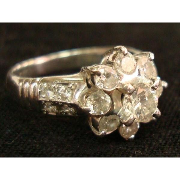 IE 指輪 Pt900 プラチナ ダイヤモンド ダイヤ巻 1.02ct 花 9.5号 