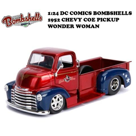 Jada DC Comics Bombshells 1:24 1952 Chevy COE Pickup Auto fundido a presión con figura de la Mujer Maravilla de 2.75 pulgadas, juguetes para niños y adultos