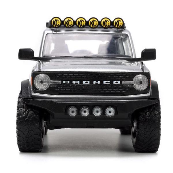 Jada Toys  2021 フォード・ブロンコ Amazon.com: Jada Toys Just Trucks 1:24 2021 Ford Bronco Die
